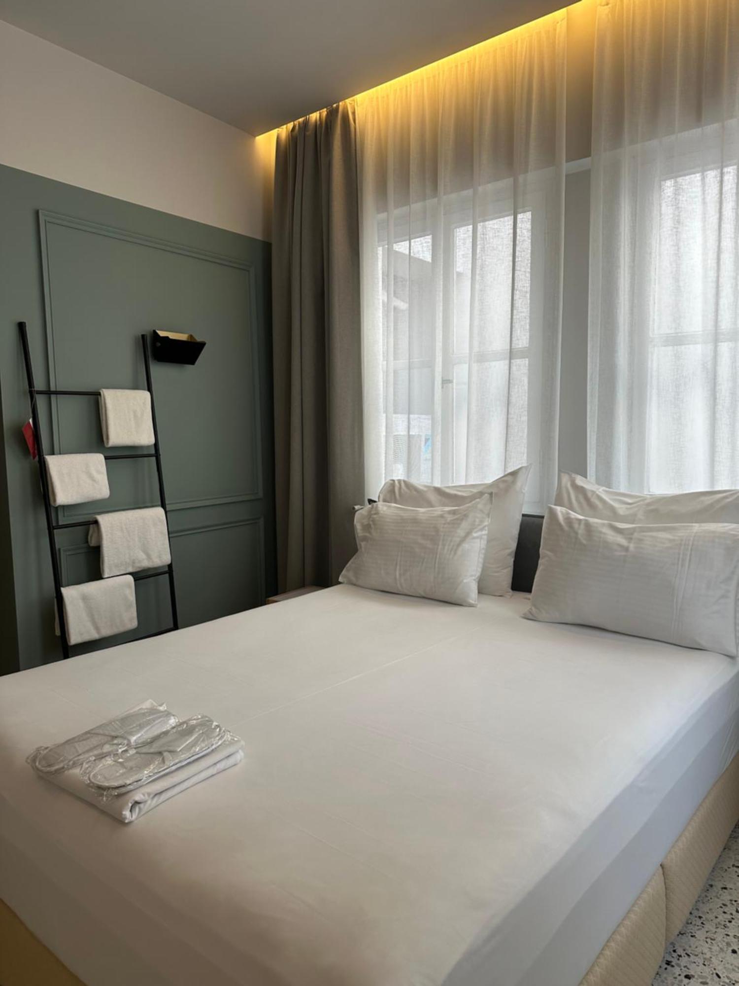 Belle Athenes - Luxury Rooms At Monastiraki Railway Station Esterno foto